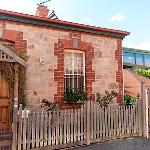 Chapel Two-Bedroom Cottage 22 Chapel Street North Adelaide
